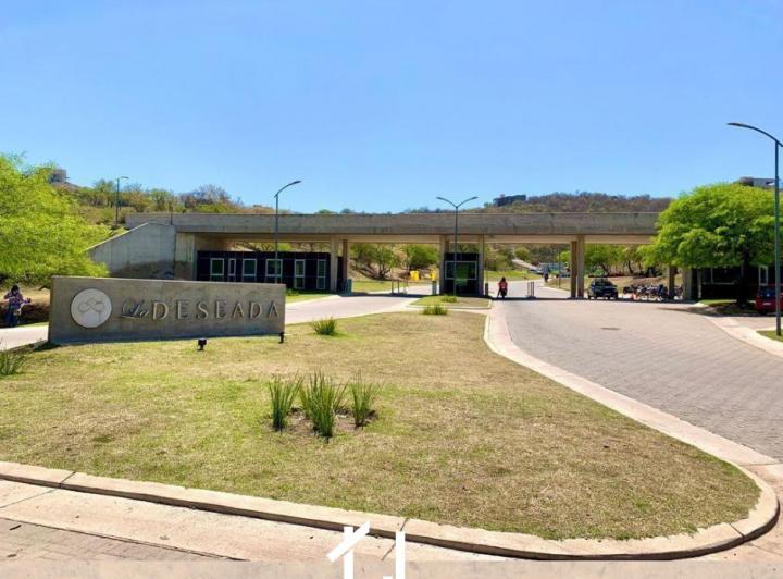 Terreno · 1151m²