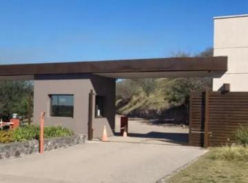 control de ingreso · Terreno en Cumbres del Golf - Escritura - Villa Allende