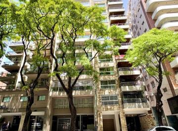 Departamento de 4 ambientes, Caballito · Piso 4 Ambientes Sobre Pedro Goyena Muy Luminoso con Cochera