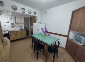 Casa de 4 ambientes, Miramar · Casa con Departamento. Miramar