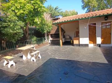 Casa de 5 ambientes, Tres de Febrero · Chalet 3 Dorm. Ciudad Jardin