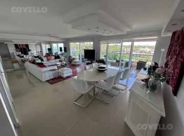 Departamento · 200m² · 5 Ambientes · 2 Cocheras · Venta - Excelente Unidad de 4 Dorm. Mas Servicio, Palier Privado y 2 Cocheras