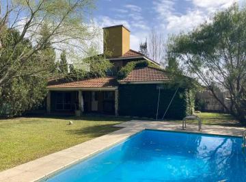 Casa de 5 ambientes, Presidente Perón · Casa en Venta en Guernica Vivienda de 4 Dorm. con Pileta y Quincho