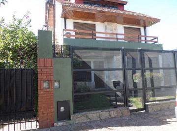 Casa · 180m² · 5 Ambientes · 2 Cocheras · Venta, Casa Tipo Chalet, San Justo.