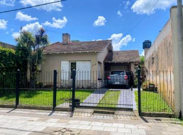 Casa de 4 ambientes, Castelli · Casa en Venta en Carlos Pellegrini Entre Moreno y Belgrano