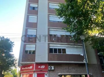 Departamento · 81m² · 5 Ambientes · Departamento de 3 Dorm. Reciclado en Venta