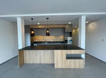 Casa · 176m² · 5 Ambientes · 2 Cocheras · Dúplex en Venta 3 Dorm. Escritorio en B° Campo Chico