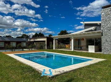 Casa de 5 ambientes, Costa Esmeralda · Venta Casa Todo Lo Que Necesitas Amoblada - Pileta Costa Esmeralda