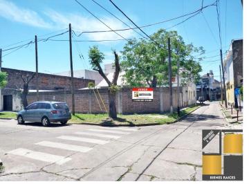 Casa de 5 ambientes, Lanús · Casa Americana Sobre Lote de 400 m², Apta Para Dos Familias!