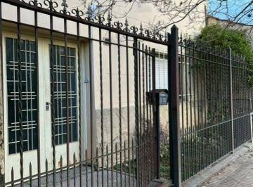 Casa de 4 ambientes, La Matanza · Venta Casa 3 Ambientes Ramos Mejia Fondo Pileta y Local