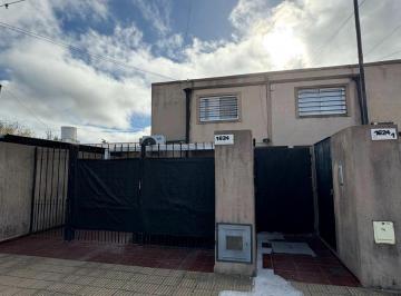 Casa de 4 ambientes, La Plata · Venta Excelente Duplex, Ubicado en 146 E/ 65 y 66,los Hornos