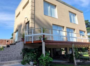 Casa · 125m² · 4 Ambientes · 1 Cochera · Casa Sierra de Los Padres Para 6 Personas
