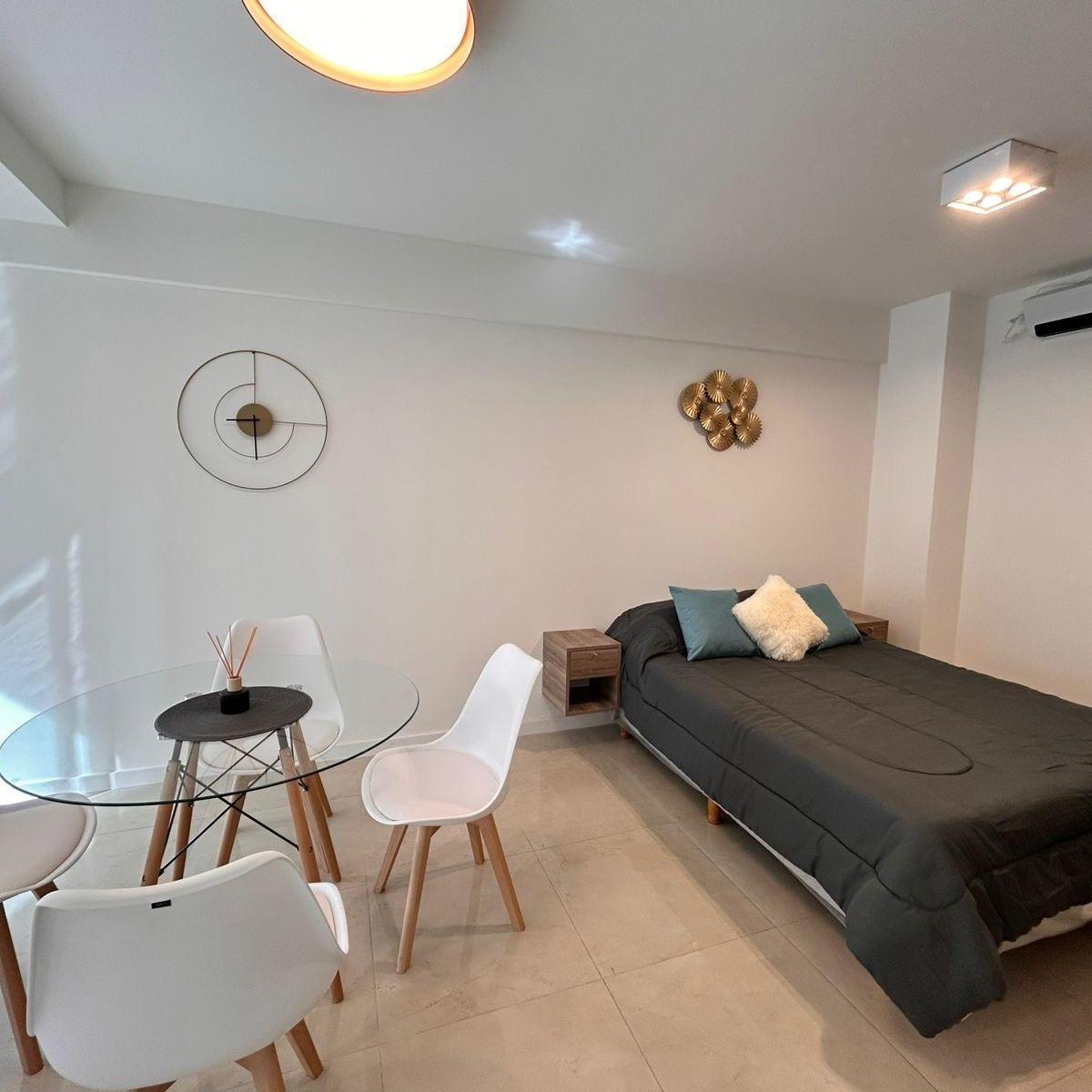 Depto 1 amb, 26m² con balcón y vista lateral al mar — Entre Rios