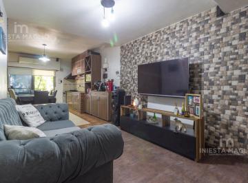 Casa · 240m² · 3 Ambientes · Casa con Local en Liniers