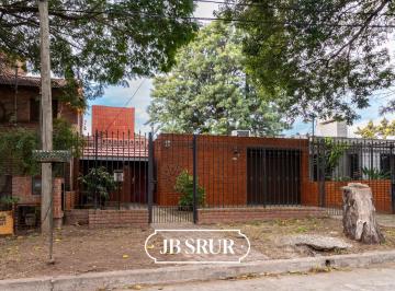 Casa · 159m² · 3 Ambientes · 1 Cochera · Casa en Venta de 2 Dorm. en Jardín Espinosa