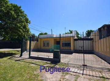 Casa · 90m² · 3 Ambientes · 2 Cocheras · Casa en Venta en Moreno