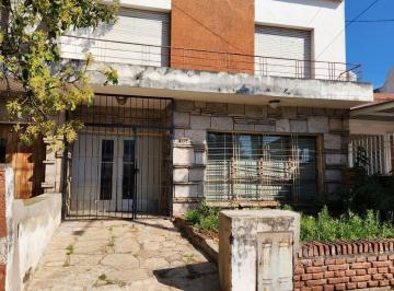 Casa de 3 ambientes, Córdoba · Casa 3 Dorm - 2 Baños - Villa Cabrera - Apta Credito Oportunidad!
