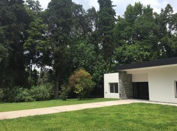 Casa de 4 ambientes, Ituzaingó · Alquiler Casa en Zona Central de Country Los Pingüinos