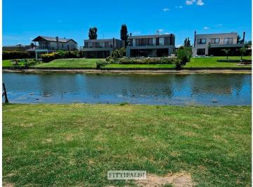 Casa · 180m² · 4 Ambientes · Casa en Venta en San Matias, Escobar, G. B. a. Zona Norte