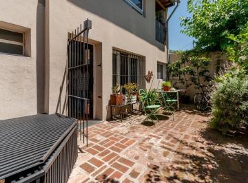 PH · 54m² · 2 Ambientes · Luminoso PH en Venta Sin Expensas, con Gran Patio y Parrilla en Vicente López.