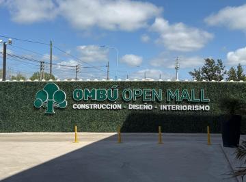 Local comercial · 140m² · 1 Cochera · Local en Alquiler en Escobar, G. B. a. Zona Norte, Argentina