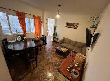 Departamento · 50m² · 3 Ambientes · Departamento en Caballito