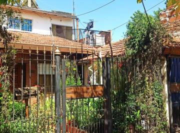 Casa de 1 ambiente, Almirante Brown · Chalet con 2 Departamentos Ideal Inversor