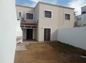 Casa · 153m² · 4 Ambientes · 2 Cocheras · Casa en Venta en Urca, 3 Dorm., Suite a m de Plaza