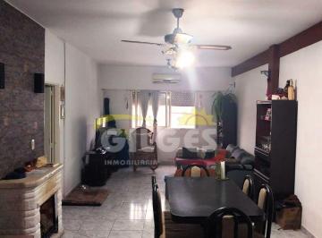Departamento · 96m² · 4 Ambientes · Venta Departamento 4 Amb. en L. del Mirador - Apto Cerdito! Muy Buen Estado S/av. Mosconi