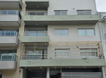 Departamento de 1 ambiente, Monte Castro · Departamento 1 Ambiente con Patio