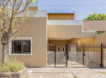PH de 3 ambientes, Morón · Casa PH 3 Amb (Suite) Al Frente Planta Baja con Cochera y Gran Patio