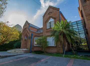 Casa · 860m² · 9 Ambientes · 6 Cocheras · Venta Casa 9 Ambientes - Pileta - Lote Propio - Banfield