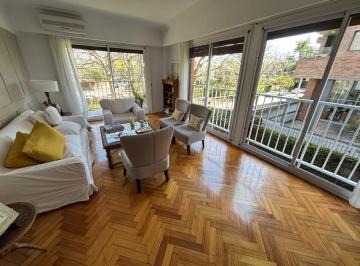 Departamento · 143m² · 4 Ambientes · 1 Cochera · Departamento 4 Ambientes en Impecable Condiciones. Cochera. Olivos.