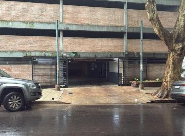 Garage , Recoleta · Cochera Piso 4 Acceso Coche por Rampa Cubierta