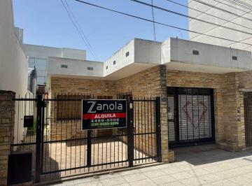 Local comercial de 4 ambientes, Morón · Centro de Moron. Casa en Alquiler en El Centro de Morón. Solo Uso Profesional.