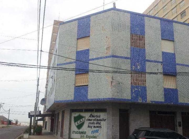 Local comercial · 900m² · 10 Ambientes
