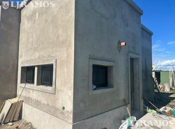 Casa · 222m² · 5 Ambientes · 2 Cocheras · Casa en El Canton - Norte Pg