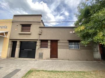 Casa · 164m² · 6 Ambientes · 1 Cochera · Casa en La Plata