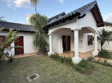 Casa · 355m² · 10 Ambientes · 3 Cocheras · Casa en Venta Dentro de Los 4 Boulevares