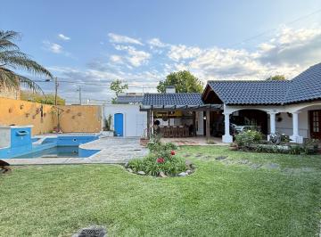 Casa · 355m² · 10 Ambientes · 3 Cocheras · Casa en Venta Dentro de Los 4 Boulevares