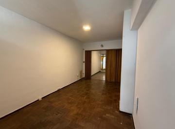 Casa · 60m² · 3 Ambientes · 1 Cochera · Venta de Casa 1 Dormitorio Zona Centro
