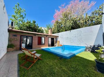 Casa · 179m² · 4 Ambientes · 1 Cochera · Casa 3 Dorm. en Planta Baja en Meridiano V, La Plata