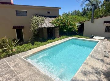 Casa · 200m² · 3 Ambientes · 2 Cocheras · Casa en Venta en Carlos Paz - 3 Dorm. - Pileta - Escritura