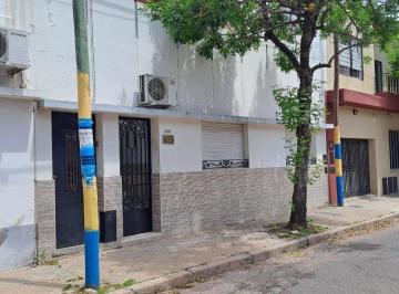 Doble ingreso · Casa de 4 Dorm. con Proyección. Ideal Instituciones y Constructora. Carrasco 1037