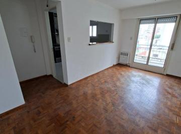 Departamento · 56m² · 4 Ambientes · Venta Departamento Piso Exclusivo 2 Dorm. Pte. Roca y Sta. Fe