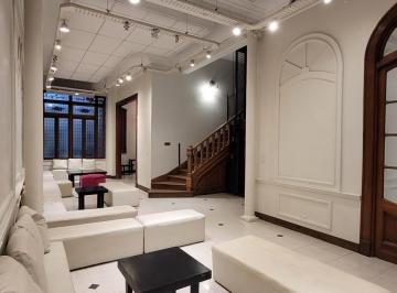 1er Piso · Edificio Comercial en Alquiler