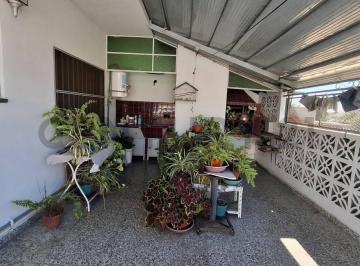 PH · 135m² · 3 Ambientes · Venta de PH 3 Ambientes en Banfield, Lomas de Zamora.