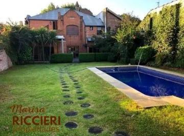 Casa · 350m² · Casa en Venta
