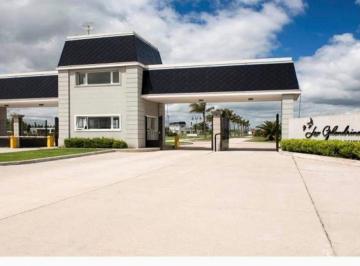 Terreno , Berazategui · Importante Lote Central en Venta de 20x38 en El Barrio Las Golondrinas