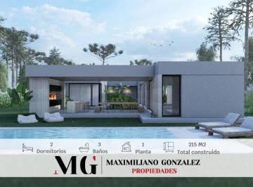 Casa · 180m² · 4 Ambientes · 1 Cochera · Casa Venta Santa Rita